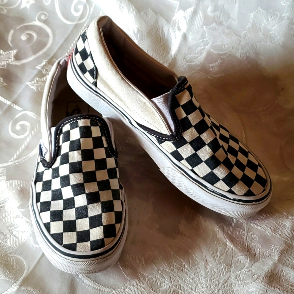 Vans Men Size 4, Women Size 5.5 plaid checkered white & black